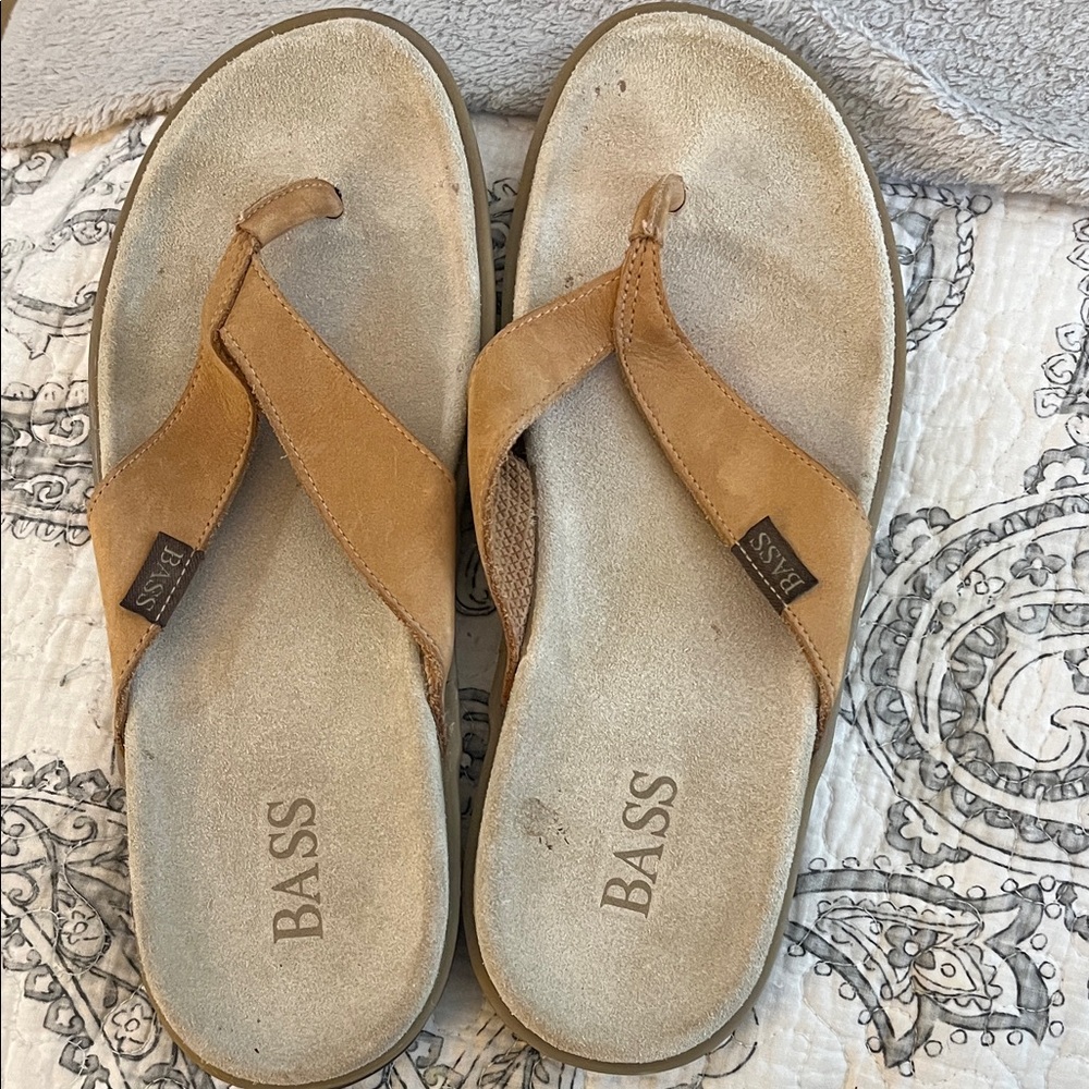 Bass Brown Abra Casual Flip Flops size 9